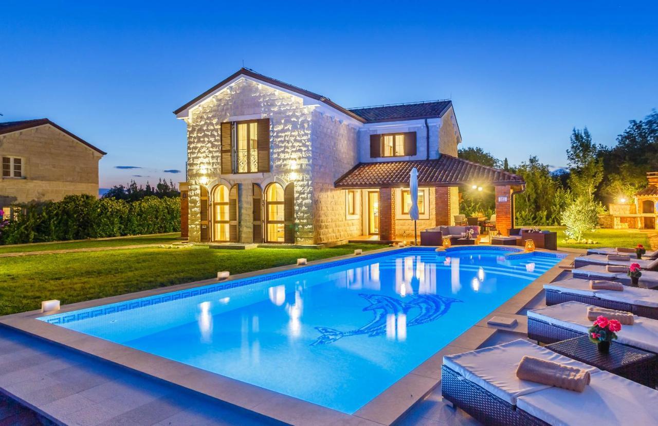 Villa Kamenica Kras Ngoại thất bức ảnh