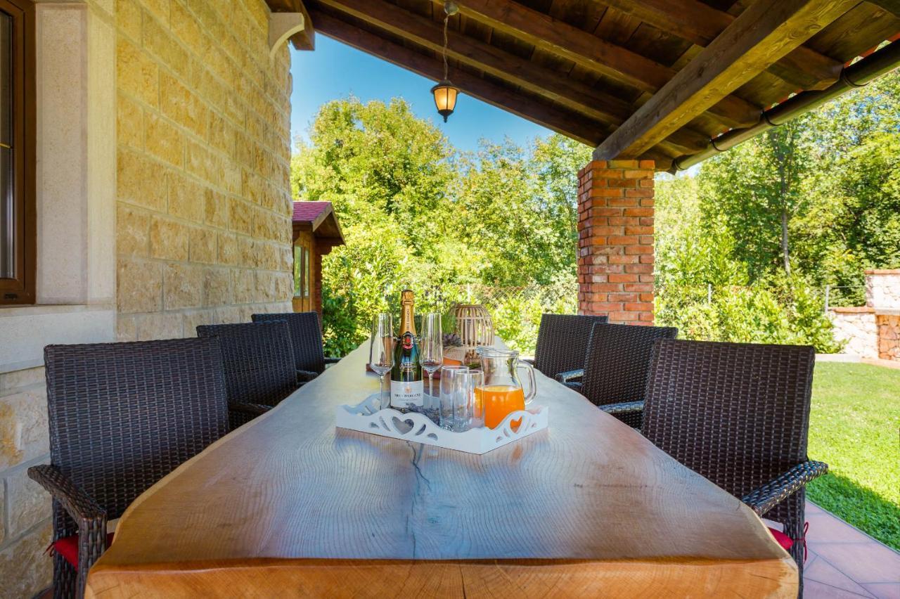 Villa Kamenica Kras Ngoại thất bức ảnh